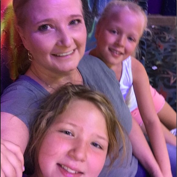 Posh Ambassador - Picture 2 of 4